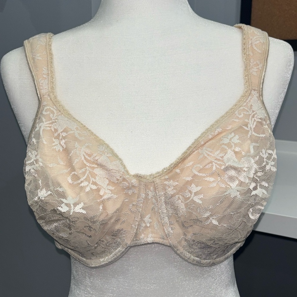 Playtex Cream Lace Bra
